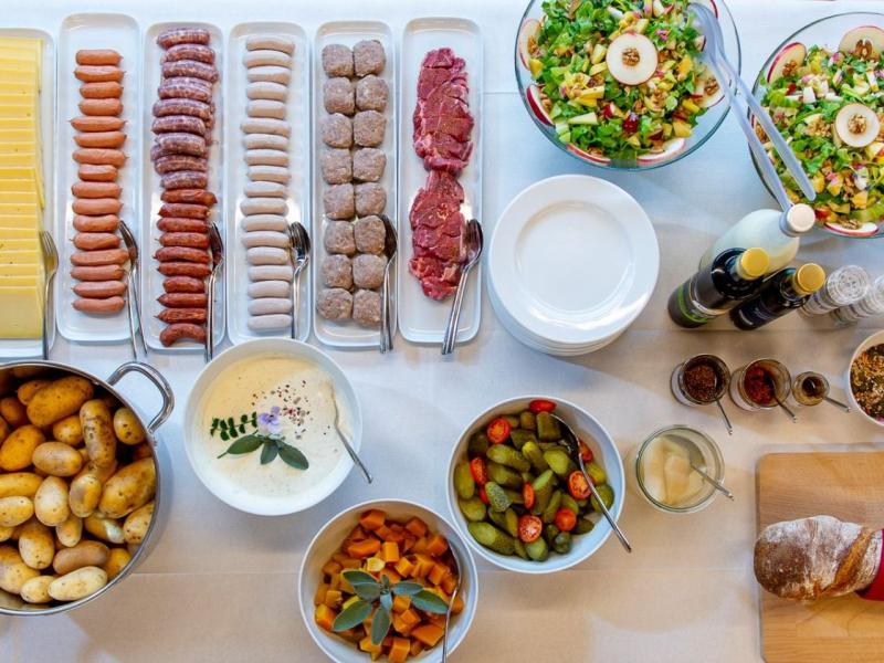 Tischgrill-Buffet.jpg